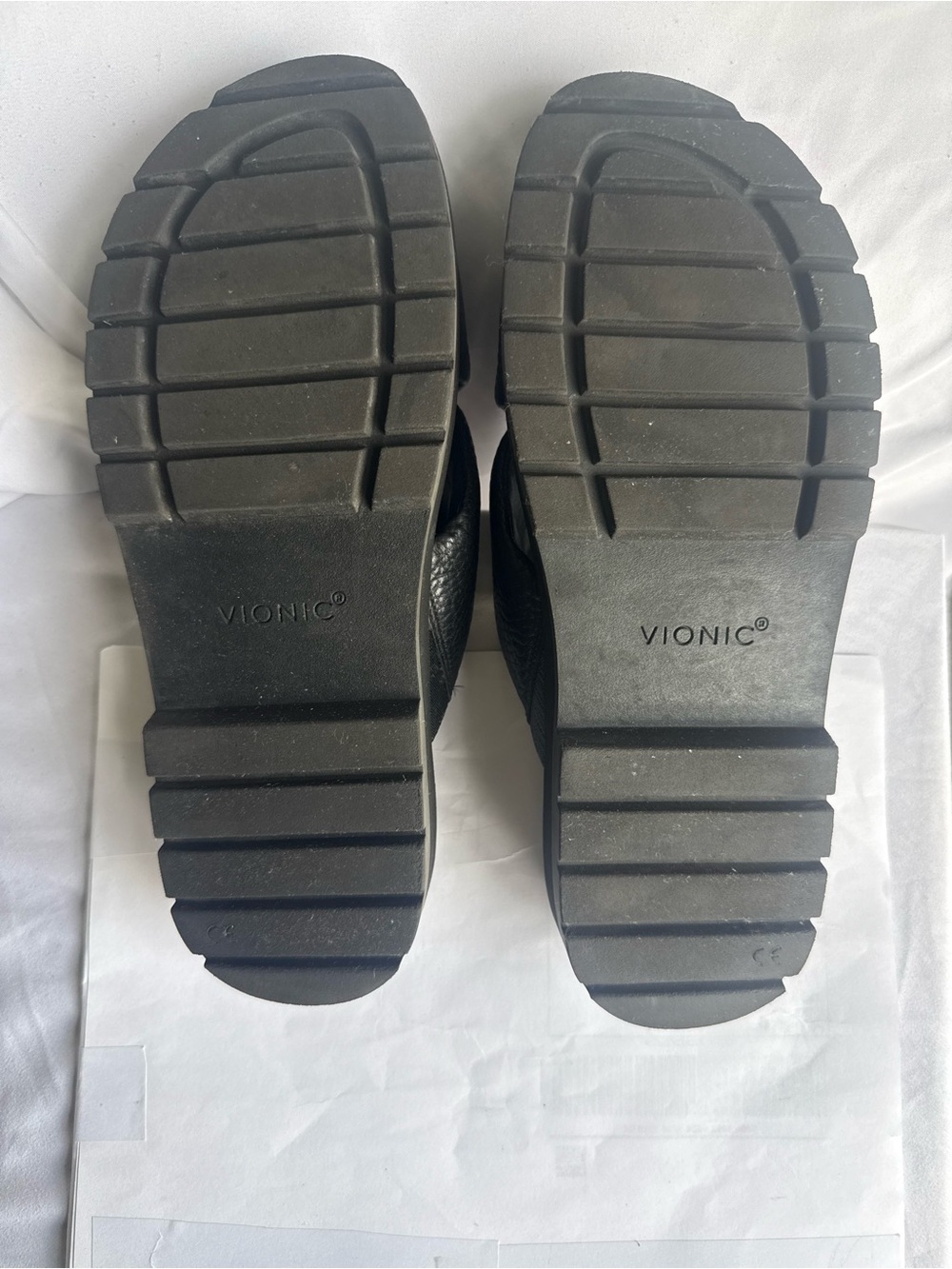 Vionic Vesta Leather Platform Slides - Size 9 - Picture 9 of 11